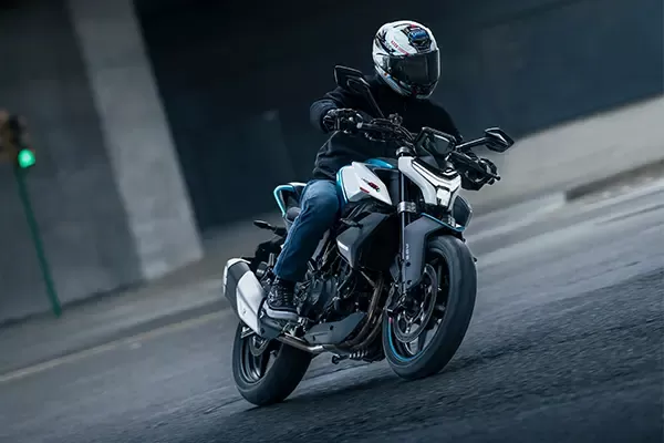 2025 CF Moto 450 NK